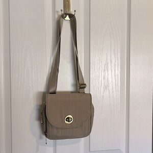 Baggalini Crossbody Purse. Hardly used.